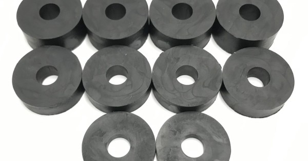 10 Pack M10 Medium Soft Rubber Spacers - 32mm Diameter, TPV Material, 15mm/10mm/5mm Depths, Black